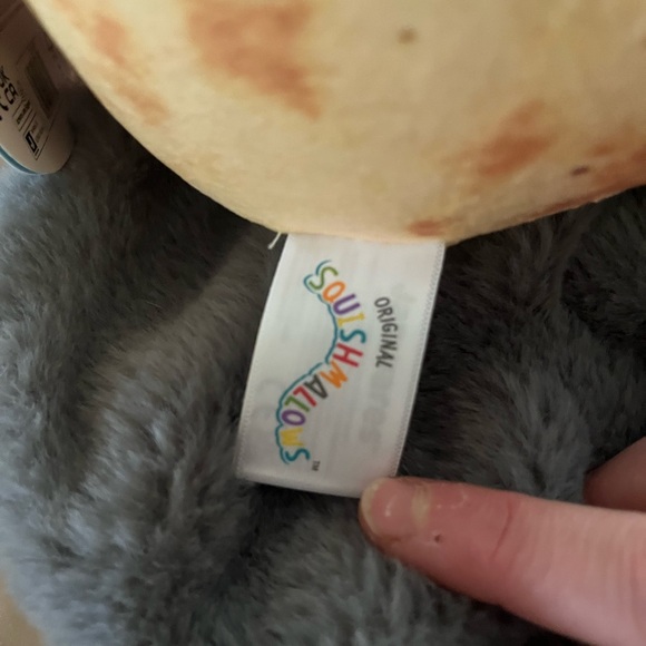 NWT 7.5” Gasten the Strawberry Crepe squishmallow - Picture 4 of 6